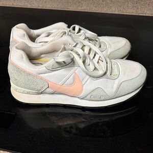 Nike Women’s Sneakers